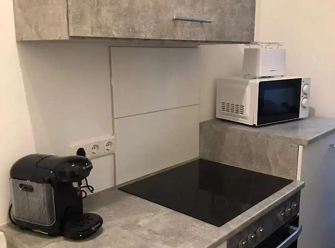 Apartment Roter Sandstein Zink