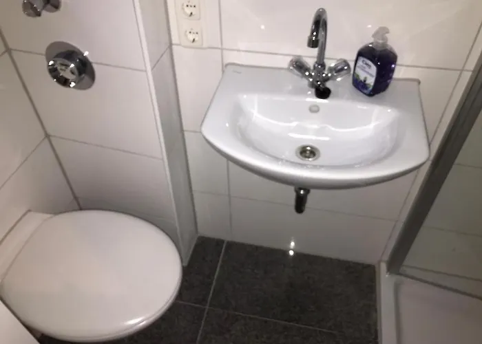 Apartment Roter Sandstein Zink